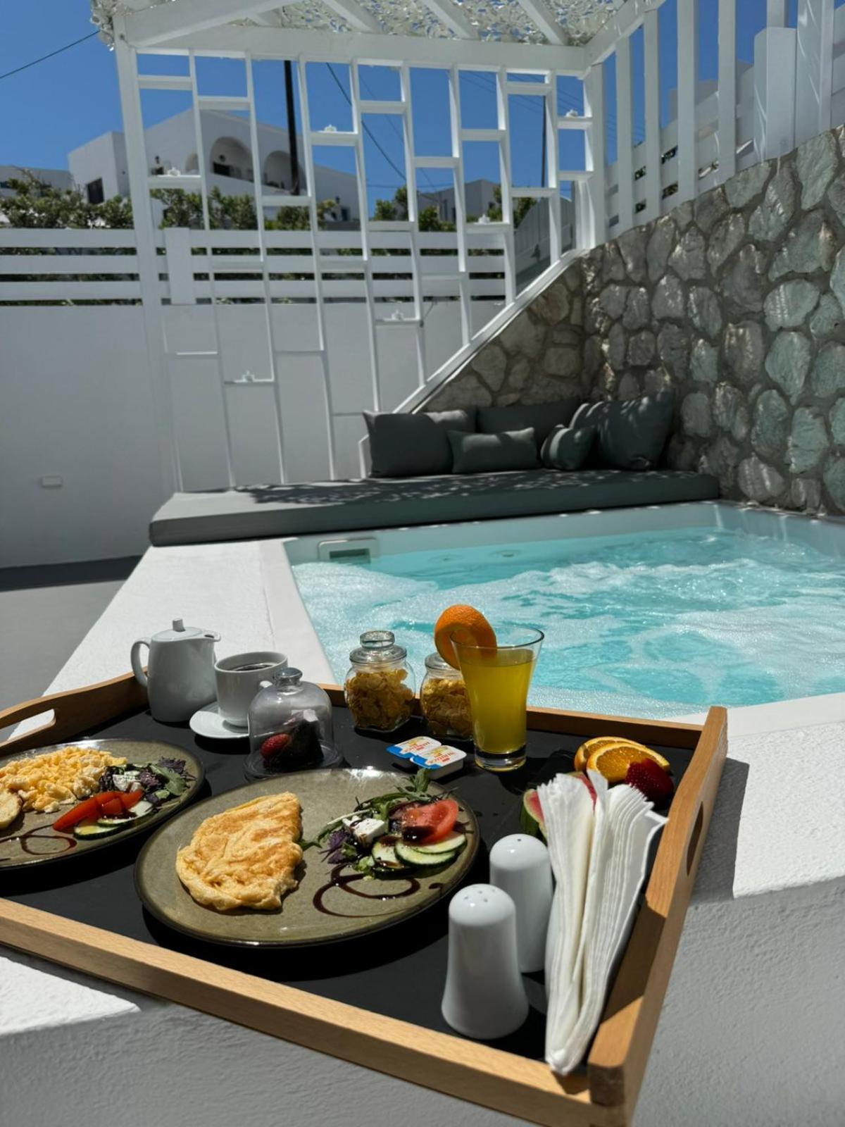אימרוביגלי Anthemis Suites מראה חיצוני תמונה
