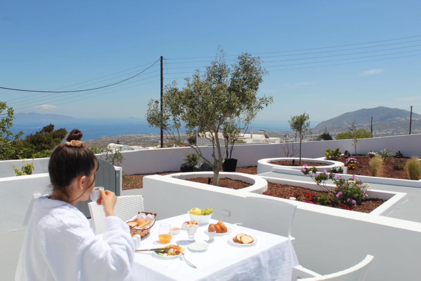 אימרוביגלי Anthemis Suites מראה חיצוני תמונה